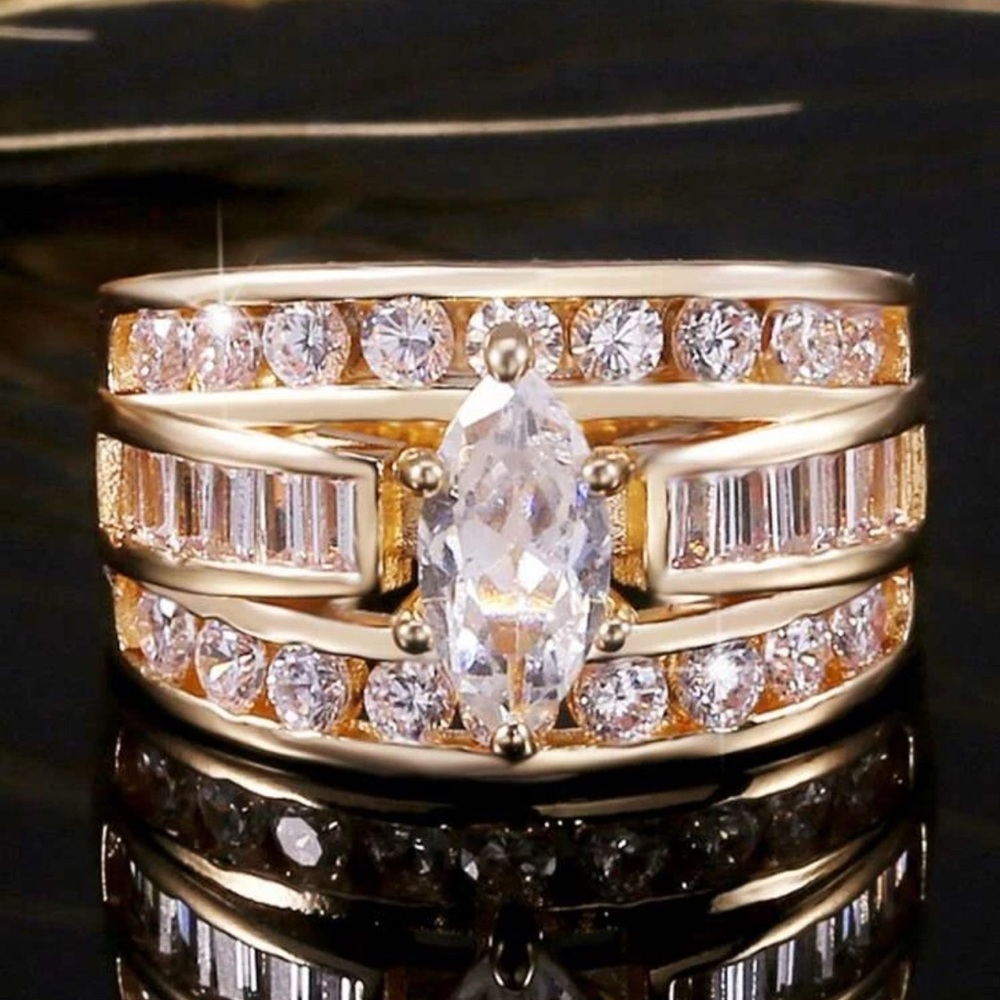 - Statement ring - Picture 2 of 14